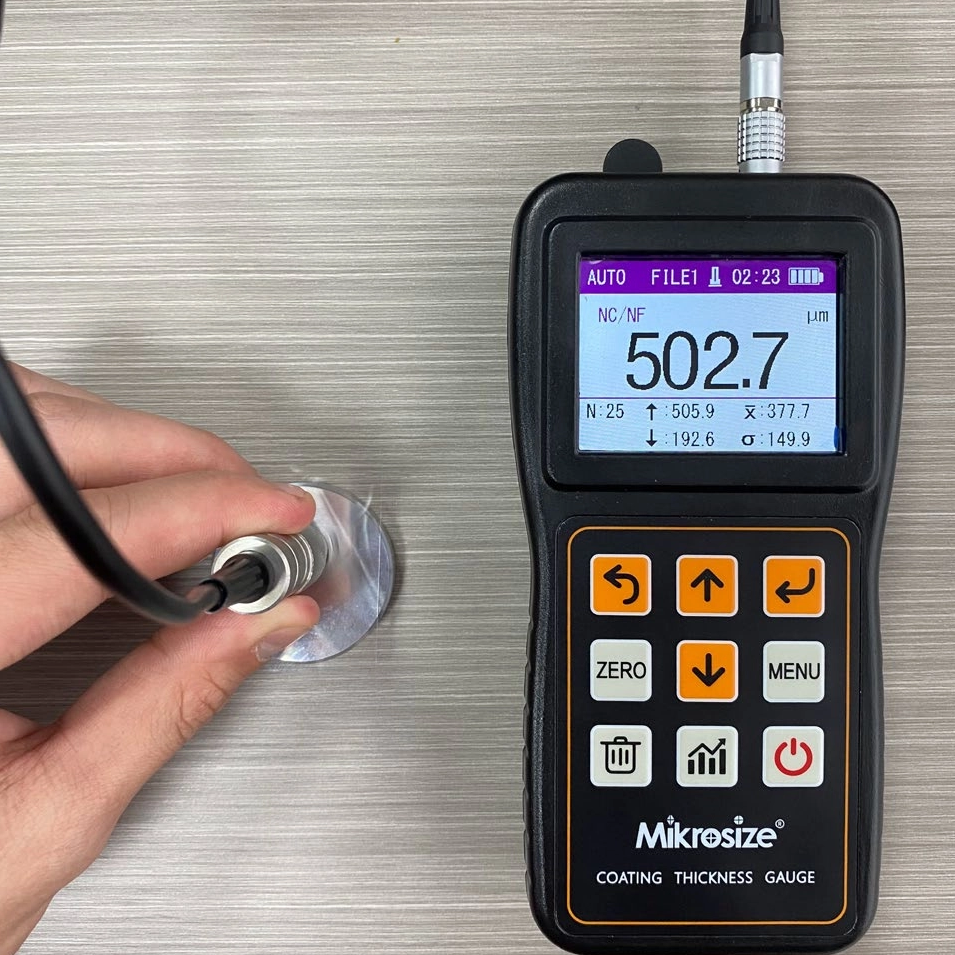 Perché il misuratore di spessore di precisione di Mikrosize si distingue nei test industriali