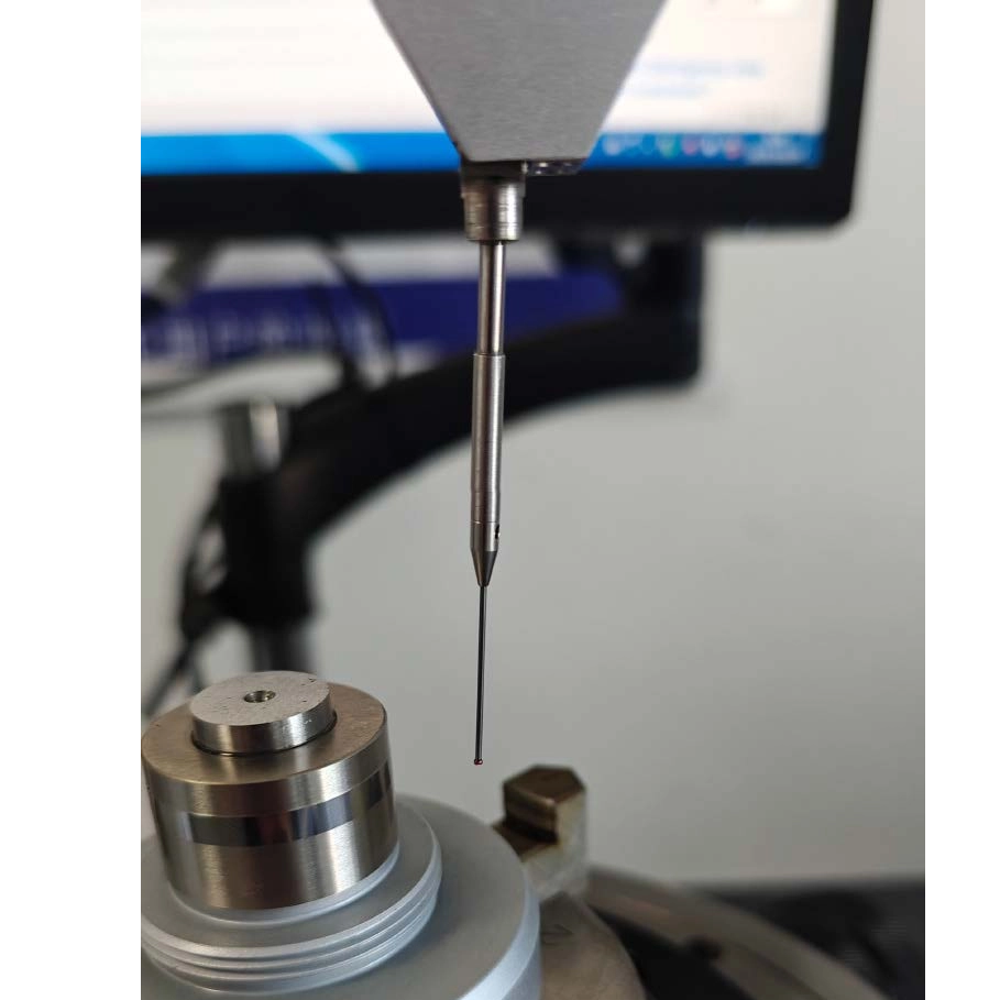 Strumento di misura della rotondità e cilindricità MRC-400M